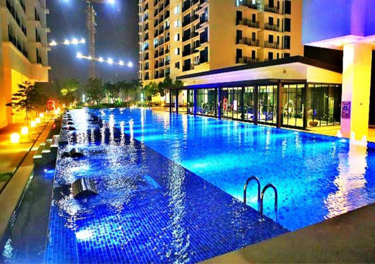 Peanut Butter Homestay #Trefoil Setia City Setia Alam Ngoại thất bức ảnh